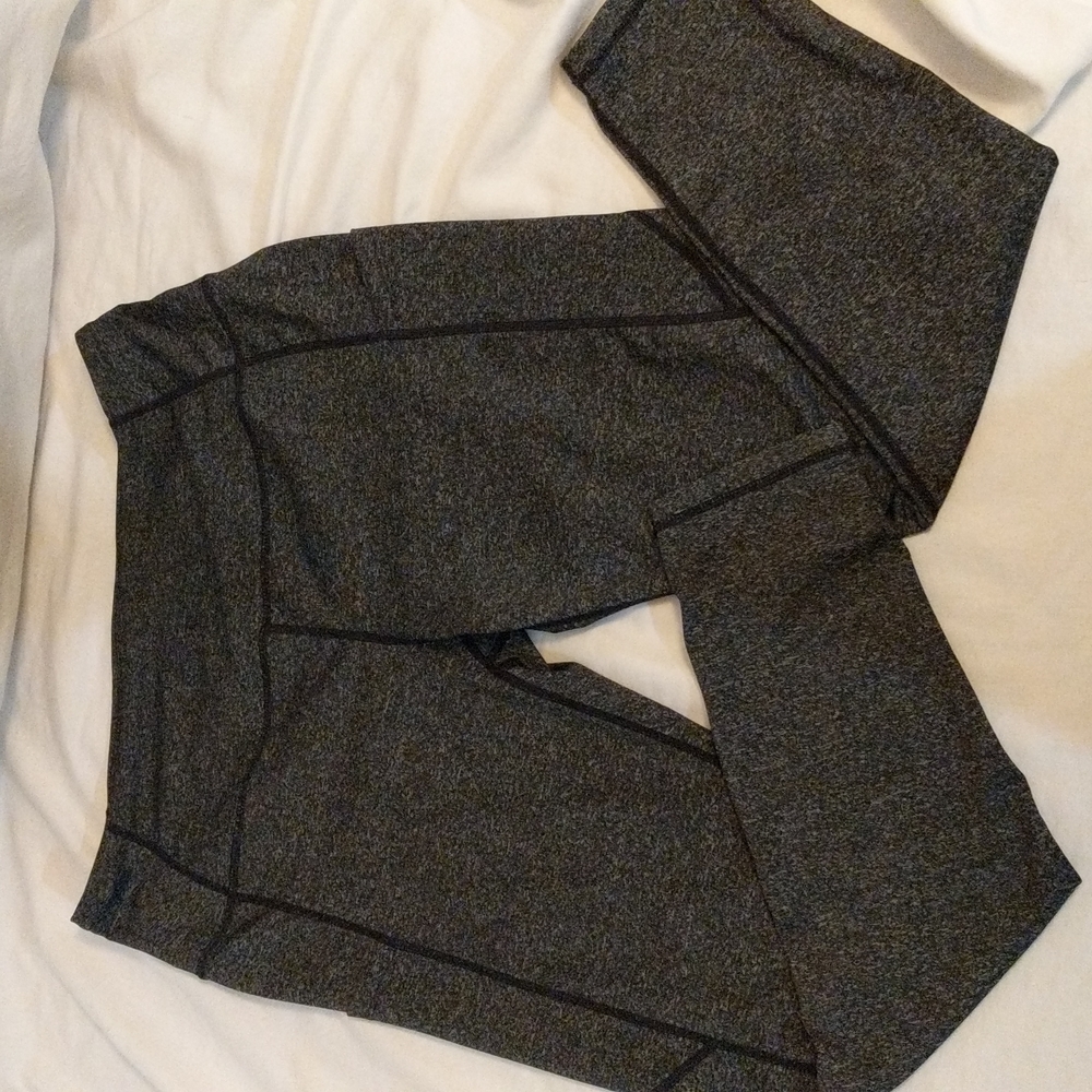Black white pattern running Capri pants with pockets